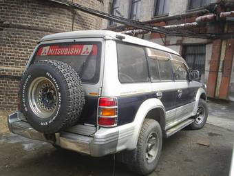 1995 Mitsubishi Pajero Pictures