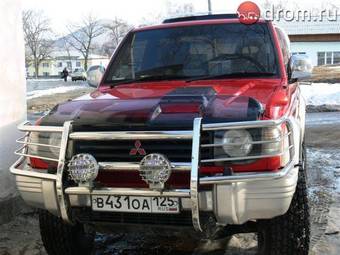 1995 Mitsubishi Pajero Pictures