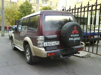 1995 Mitsubishi Pajero Photos