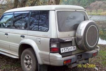 1995 Mitsubishi Pajero Pictures