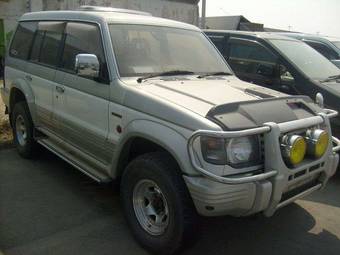 1995 Mitsubishi Pajero Photos