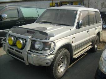 1995 Mitsubishi Pajero Pictures