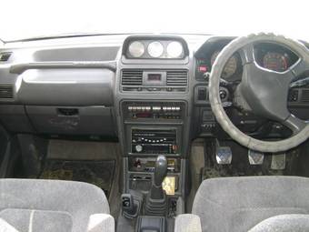 1995 Mitsubishi Pajero Pictures
