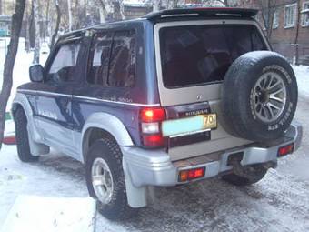 1995 Mitsubishi Pajero Pictures