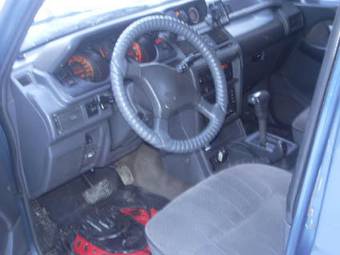 1995 Mitsubishi Pajero Pictures