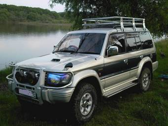 Продажа паджеро приморском крае. Мицубиси Паджеро 1995. Mitsubishi Pajero 1995 Tuning. Паджеро спорт 1995. Митсубиси Паджеро спорт 1995 год.