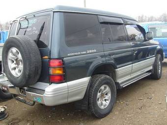 1995 Mitsubishi Pajero Photos