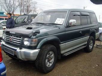 1995 Mitsubishi Pajero Images