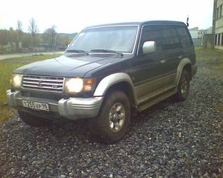 1995 Mitsubishi Pajero Photos