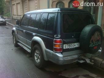 1995 Mitsubishi Pajero Pictures