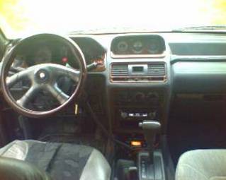 1995 Mitsubishi Pajero Photos