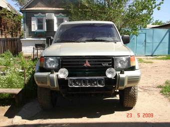 1995 Mitsubishi Pajero Photos