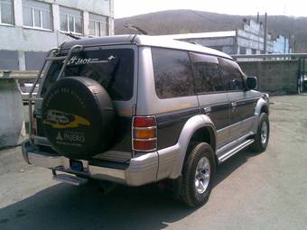 1995 Mitsubishi Pajero Pictures