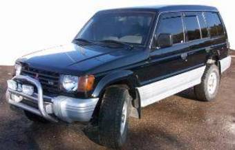 1995 Mitsubishi Pajero Photos