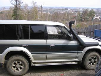 1995 Mitsubishi Pajero Photos