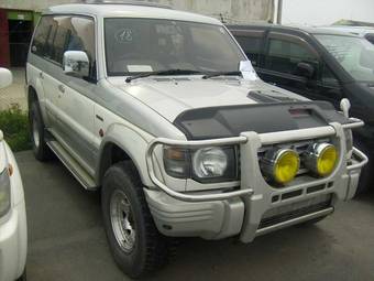 1995 Mitsubishi Pajero Wallpapers
