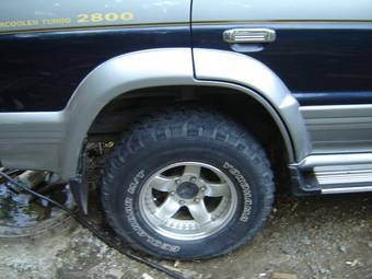 1995 Mitsubishi Pajero Pictures