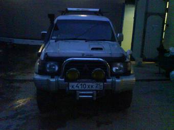 1995 Mitsubishi Pajero Pictures