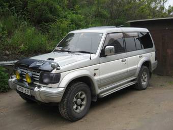 1995 Mitsubishi Pajero Photos
