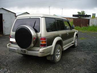 1995 Mitsubishi Pajero Images