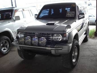 1995 Mitsubishi Pajero Photos