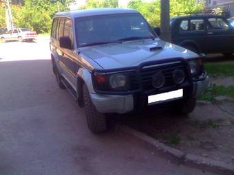 1995 Mitsubishi Pajero Pictures