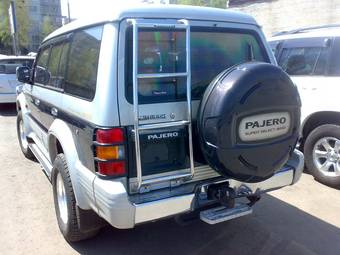 1995 Mitsubishi Pajero Photos