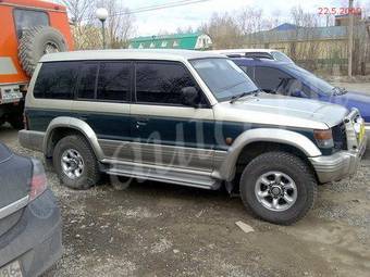 1995 Mitsubishi Pajero Pictures