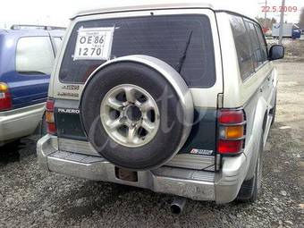 1995 Mitsubishi Pajero Photos