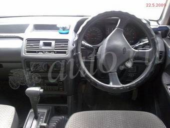 1995 Mitsubishi Pajero Images