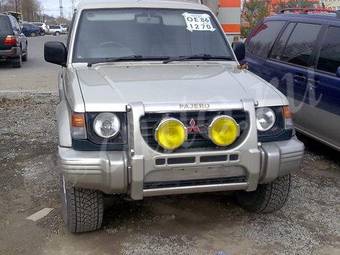1995 Mitsubishi Pajero Pictures