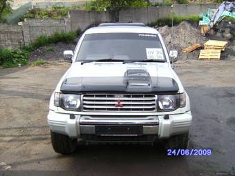 1995 Mitsubishi Pajero Pictures