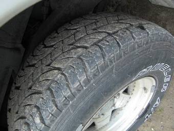 1995 Mitsubishi Pajero Photos
