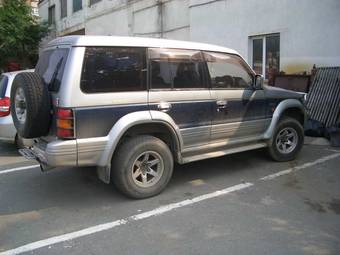 1995 Mitsubishi Pajero Photos