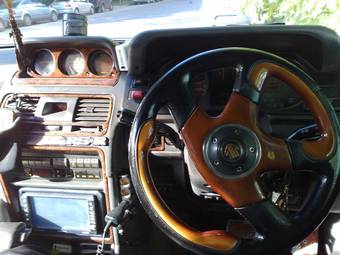 1995 Mitsubishi Pajero Photos
