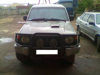 1995 Mitsubishi Pajero Photos