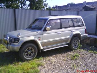 1995 Mitsubishi Pajero Pictures