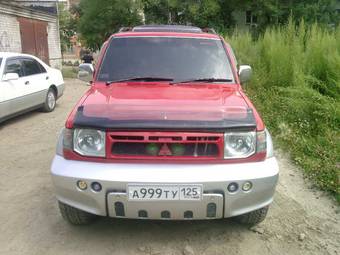1995 Mitsubishi Pajero Photos