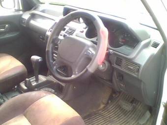 1995 Mitsubishi Pajero Photos