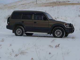 1995 Mitsubishi Pajero Photos