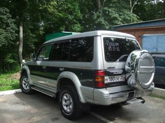 1995 Mitsubishi Pajero Photos