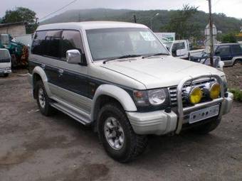 1995 Mitsubishi Pajero Images