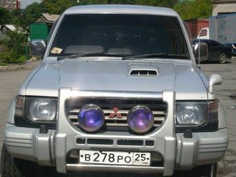 1995 Mitsubishi Pajero Photos