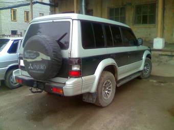 1995 Mitsubishi Pajero Photos