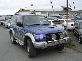 1995 Mitsubishi Pajero Images