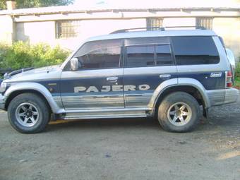 1995 Mitsubishi Pajero Photos