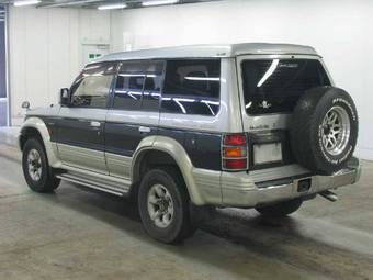 1995 Mitsubishi Pajero Photos