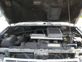 1995 Mitsubishi Pajero Images