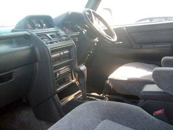 1995 Mitsubishi Pajero Pictures