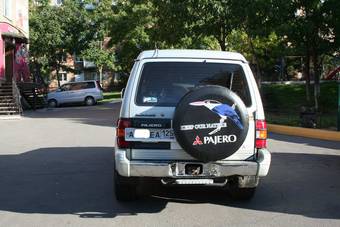 1995 Mitsubishi Pajero Photos